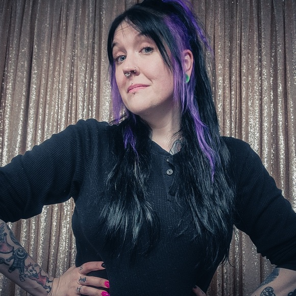 Meet your Posher, Katt - Picture 1 of 1
